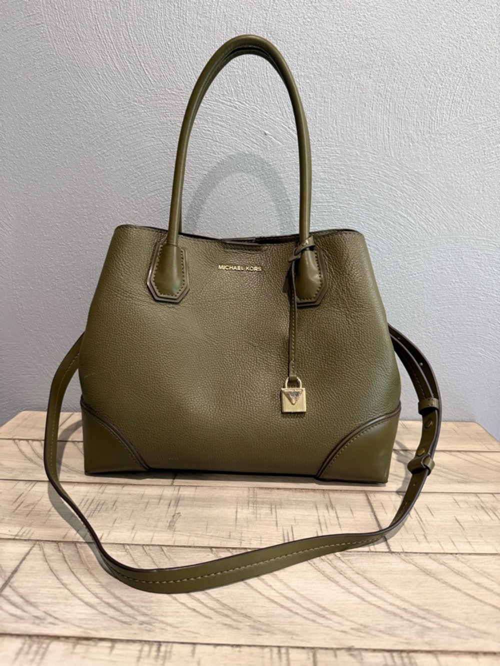 MICHAEL KORS Olive Green Pebbled Leather Satchel with Shoulder Strap